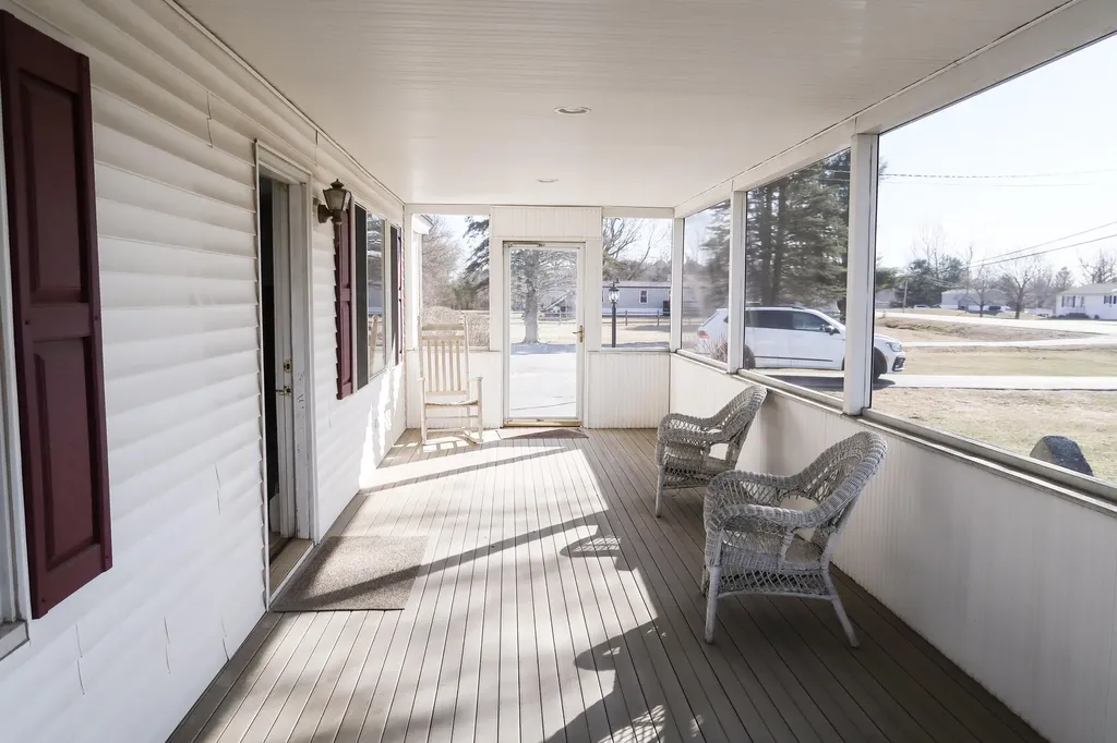691 W River Road Augusta ME 04330