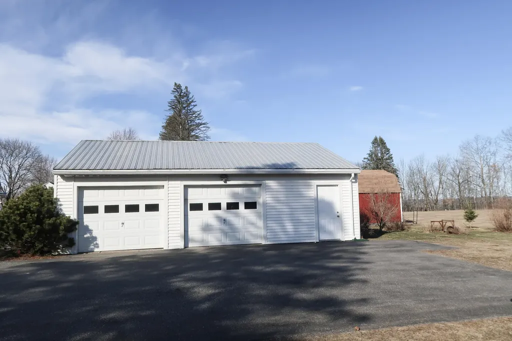 691 W River Road Augusta ME 04330