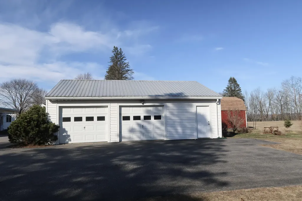 691 W River Road Augusta ME 04330