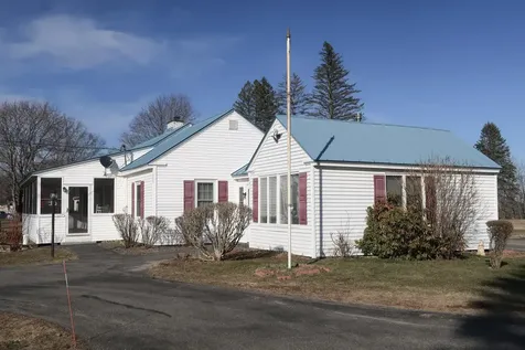 691 W River Road Augusta ME 04330