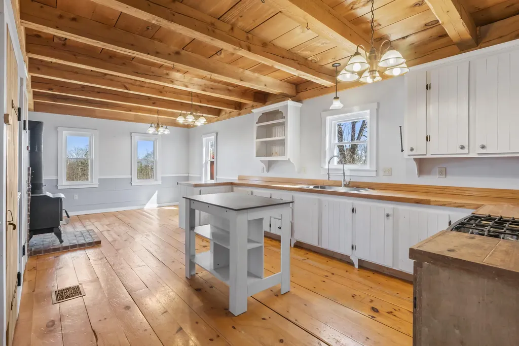 635 Blinn Hill Road Pittston ME 04345