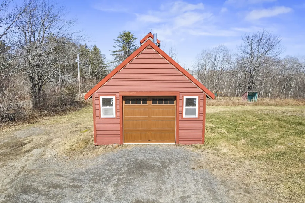 635 Blinn Hill Road Pittston ME 04345