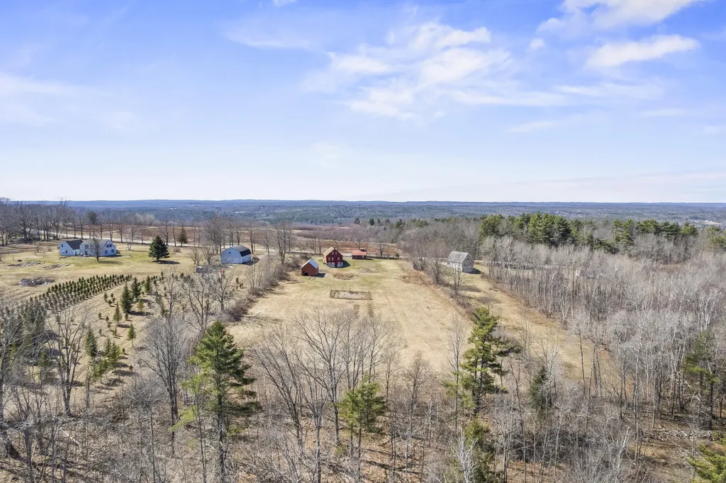 635 Blinn Hill Road Pittston ME 04345