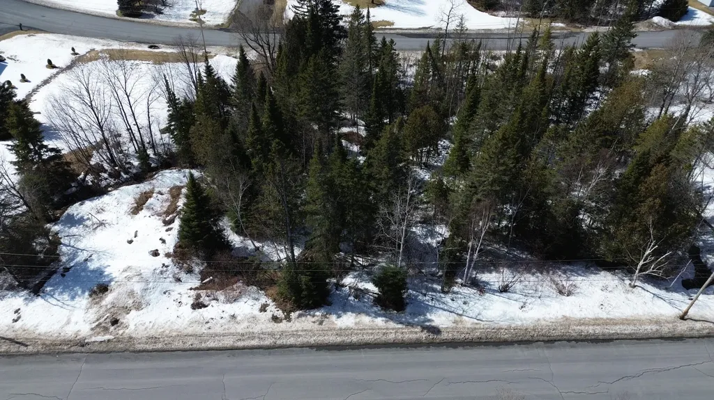 M9 L75d 21st Avenue Madawaska ME 04756