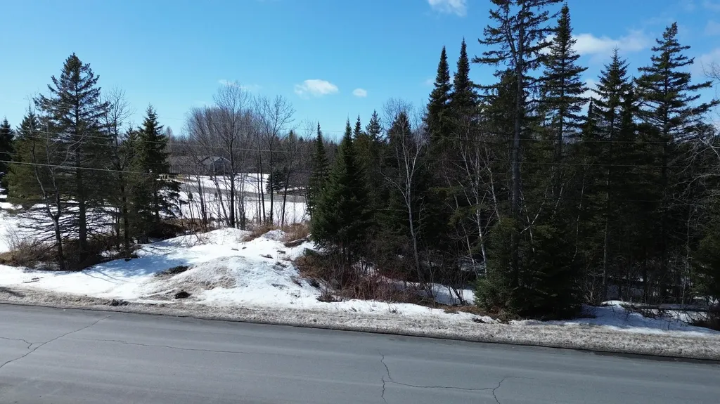 M9 L75d 21st Avenue Madawaska ME 04756