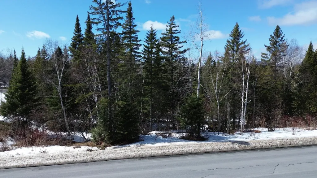 M9 L75d 21st Avenue Madawaska ME 04756