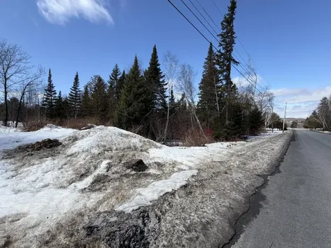 M9 L75d 21st Avenue Madawaska ME 04756
