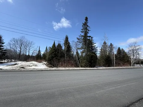 M9 L75d 21st Avenue Madawaska ME 04756