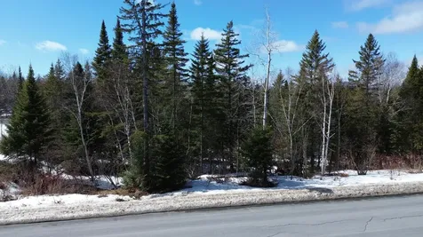 M9 L75d 21st Avenue Madawaska ME 04756