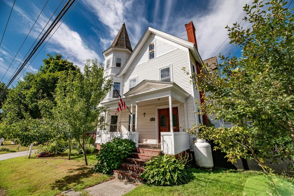 140 Hartland Avenue Pittsfield ME 04967