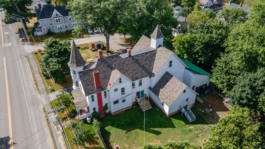 140 Hartland Avenue Pittsfield ME 04967