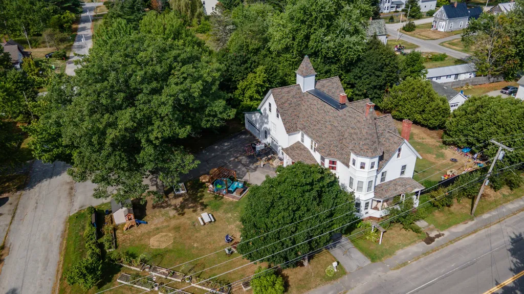140 Hartland Avenue Pittsfield ME 04967