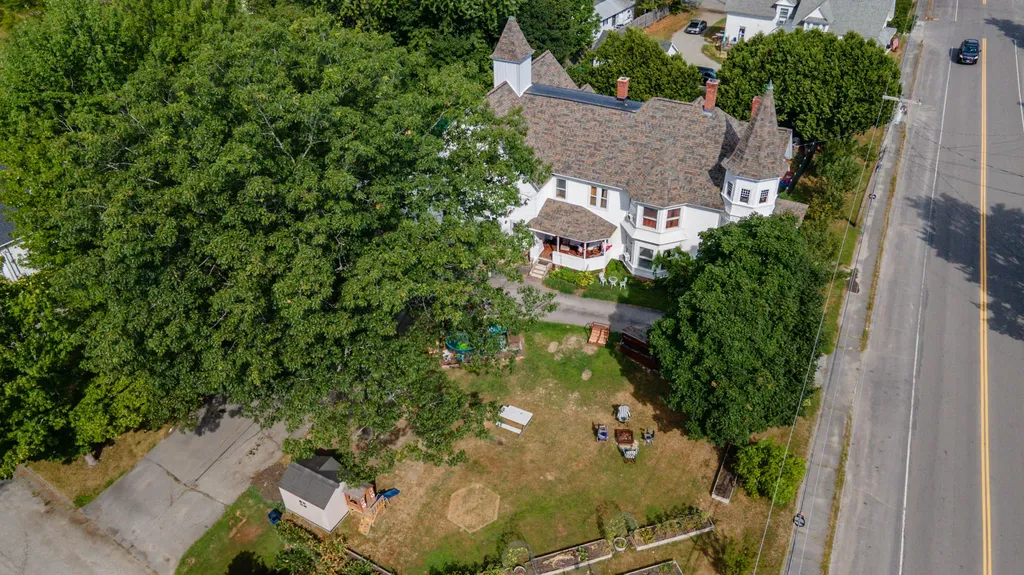 140 Hartland Avenue Pittsfield ME 04967
