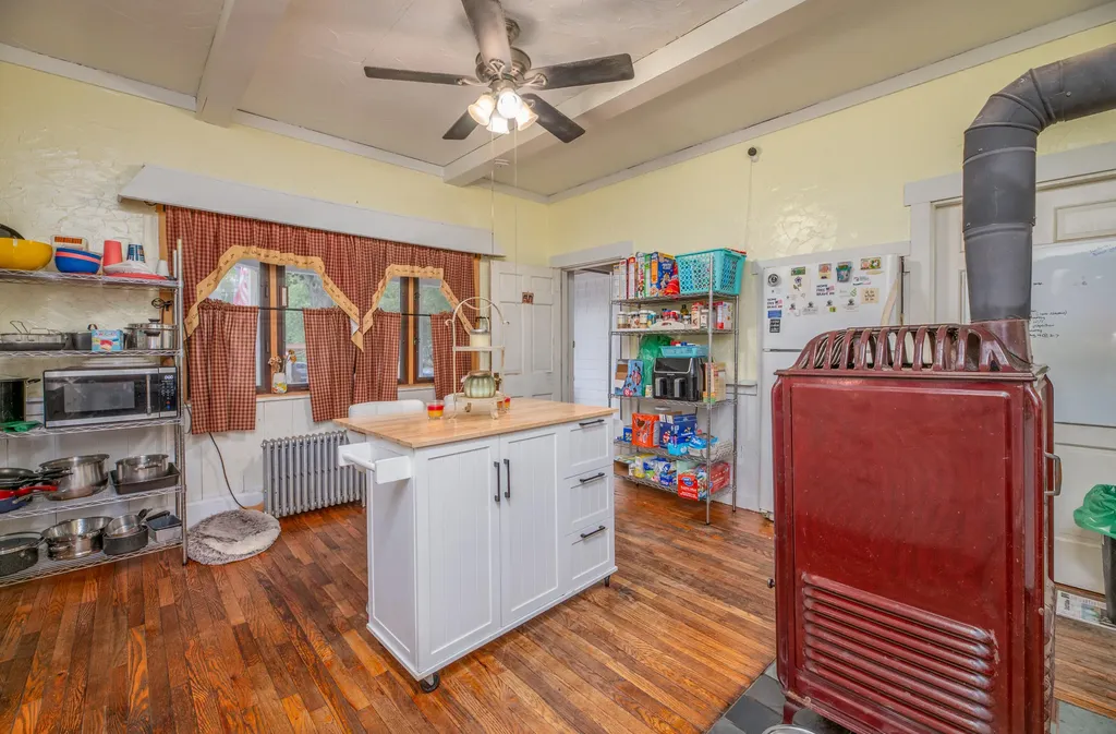 140 Hartland Avenue Pittsfield ME 04967