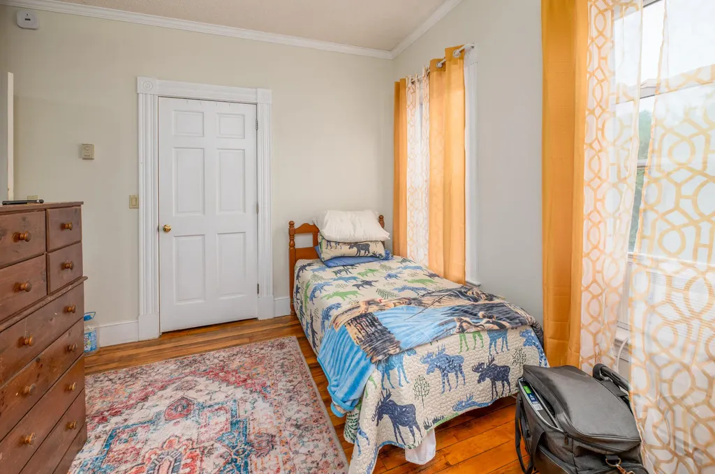140 Hartland Avenue Pittsfield ME 04967