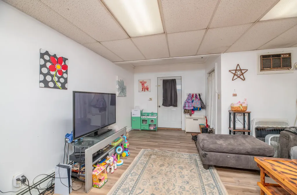 140 Hartland Avenue Pittsfield ME 04967