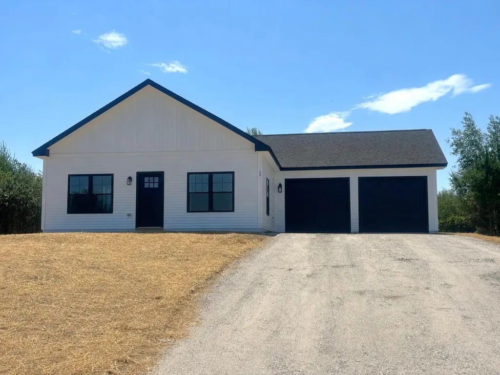 29 Jennifer Avenue Greene ME 04236