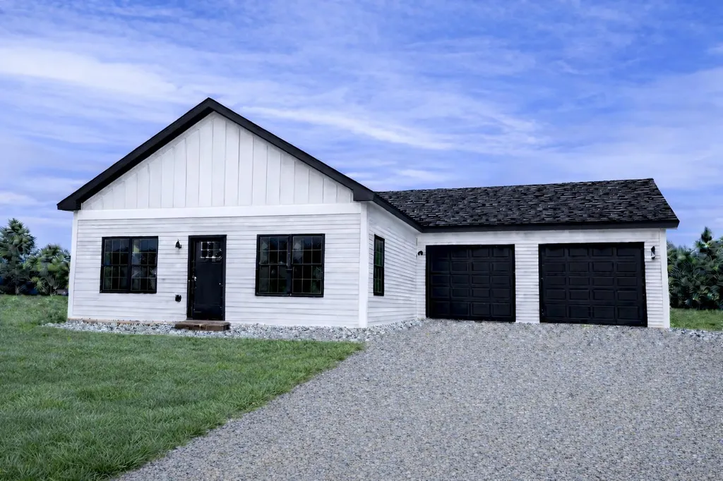 29 Jennifer Avenue Greene ME 04236