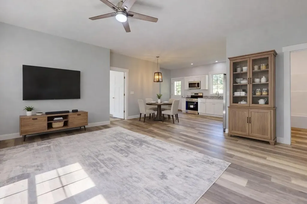 29 Jennifer Avenue Greene ME 04236