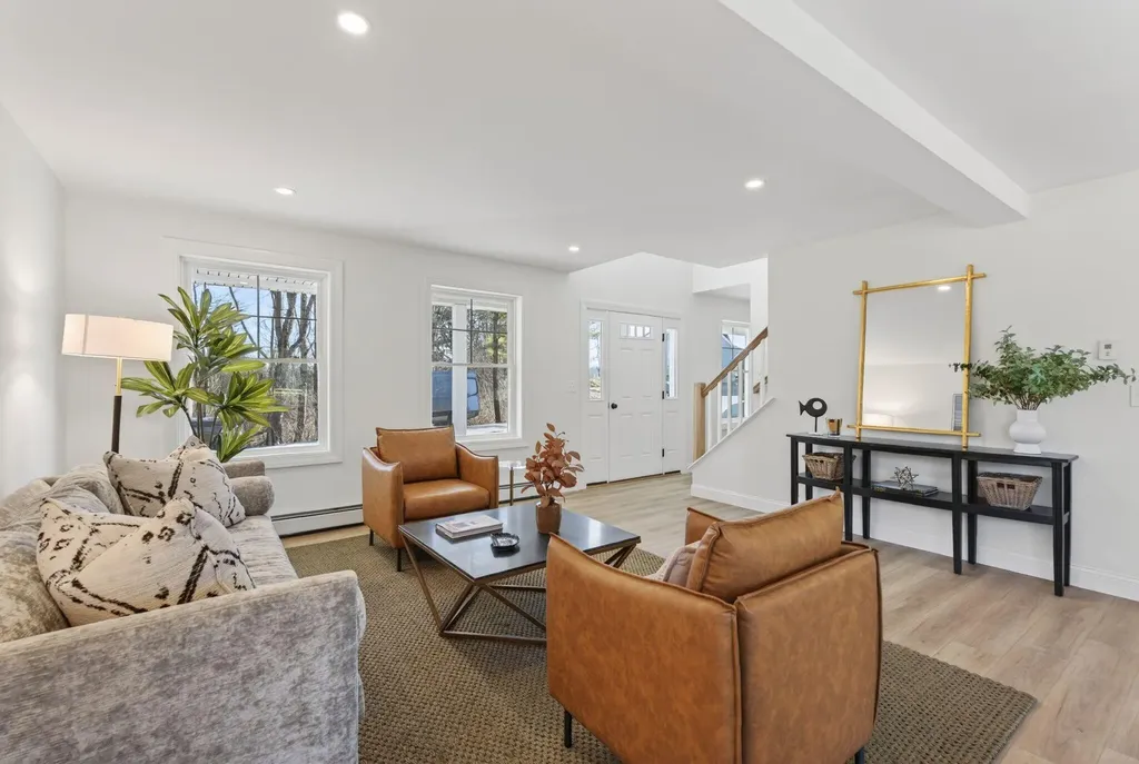 16 Shepherd Lane Windham ME 04062