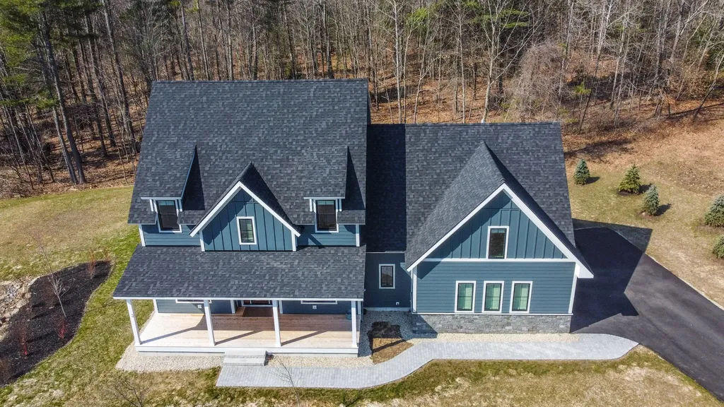 12 Winnwood Farm Way Falmouth ME 04105