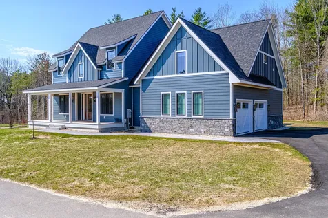 12 Winnwood Farm Way Falmouth ME 04105