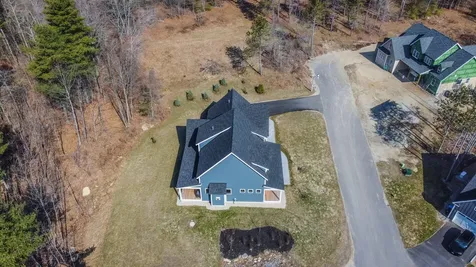 12 Winnwood Farm Way Falmouth ME 04105
