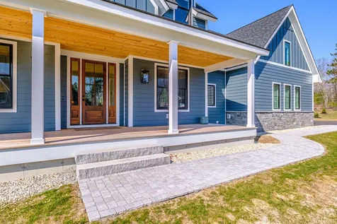 12 Winnwood Farm Way Falmouth ME 04105