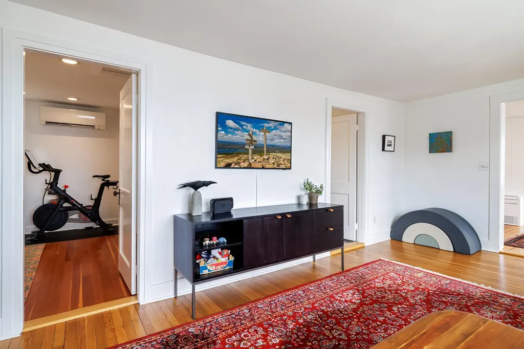 436 Main Street Southwest Harbor ME 04679