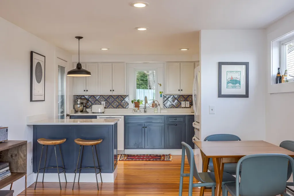 436 Main Street Southwest Harbor ME 04679