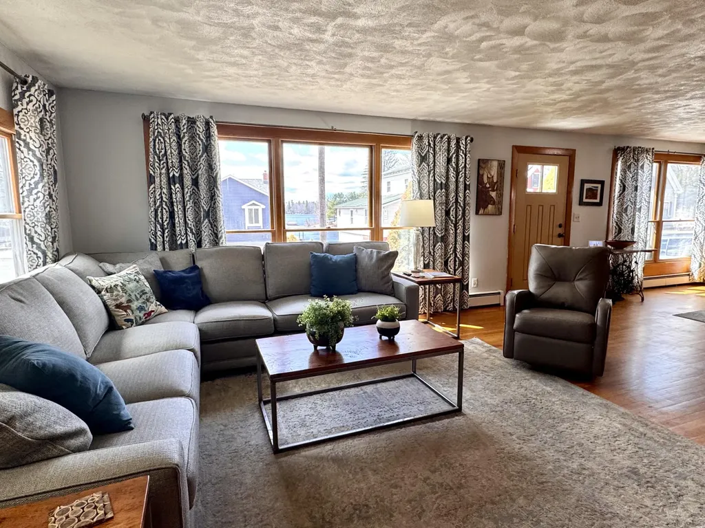 37 Belgrade Road Oakland ME 04963