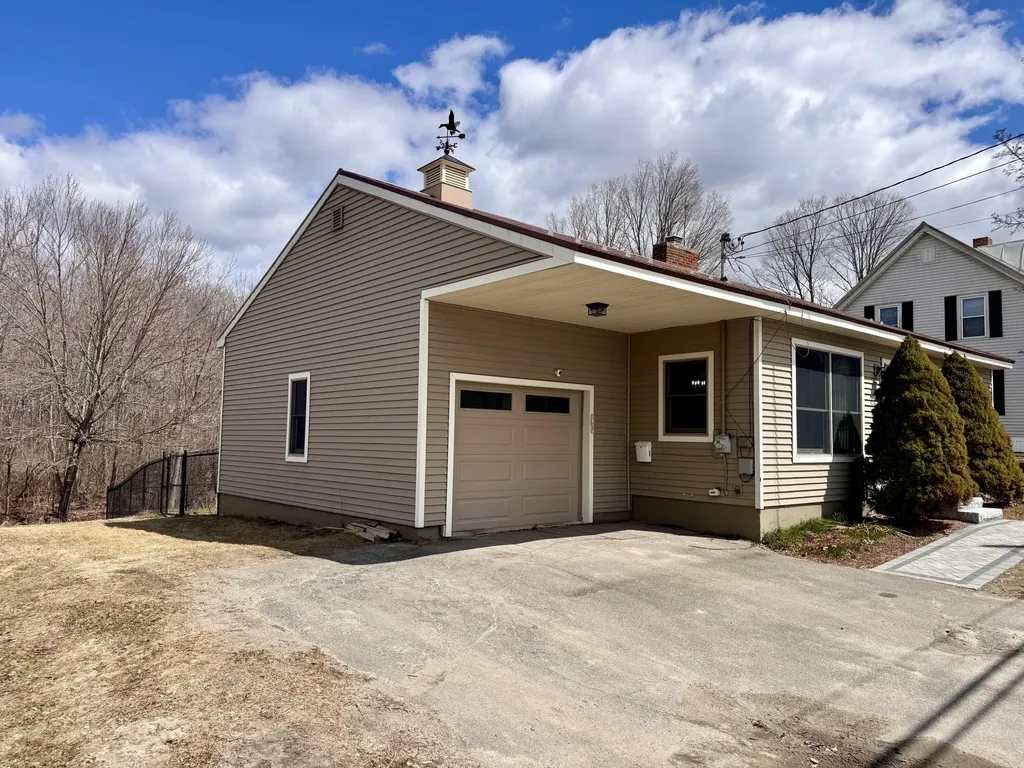37 Belgrade Road Oakland ME 04963