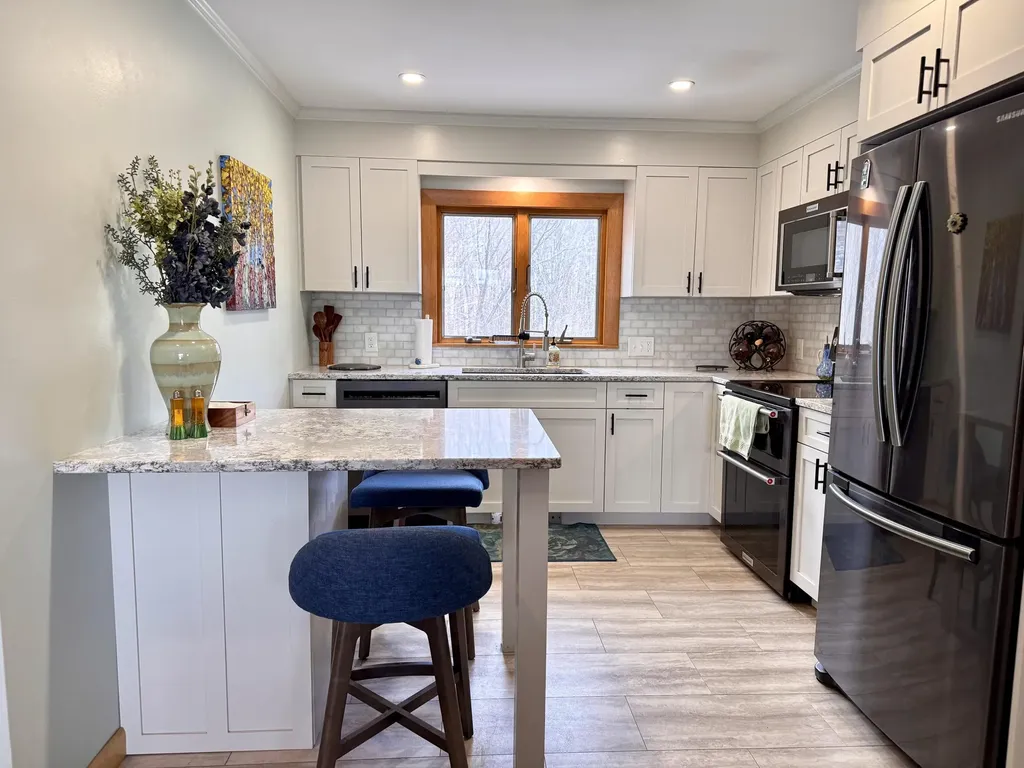 37 Belgrade Road Oakland ME 04963