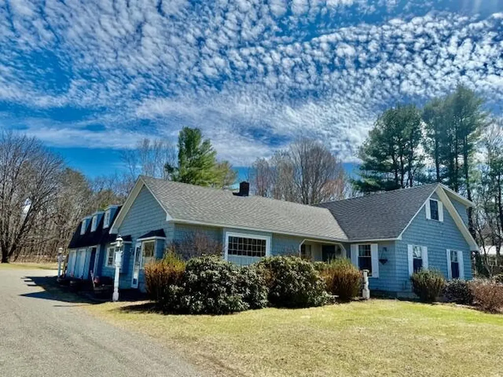 14 Lakeshore Drive Belgrade ME 04917