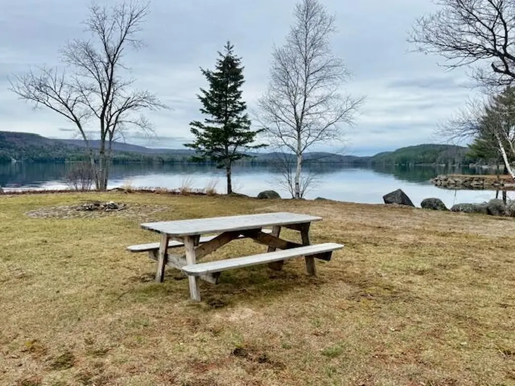 14 Lakeshore Drive Belgrade ME 04917