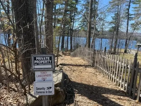 14 Lakeshore Drive Belgrade ME 04917