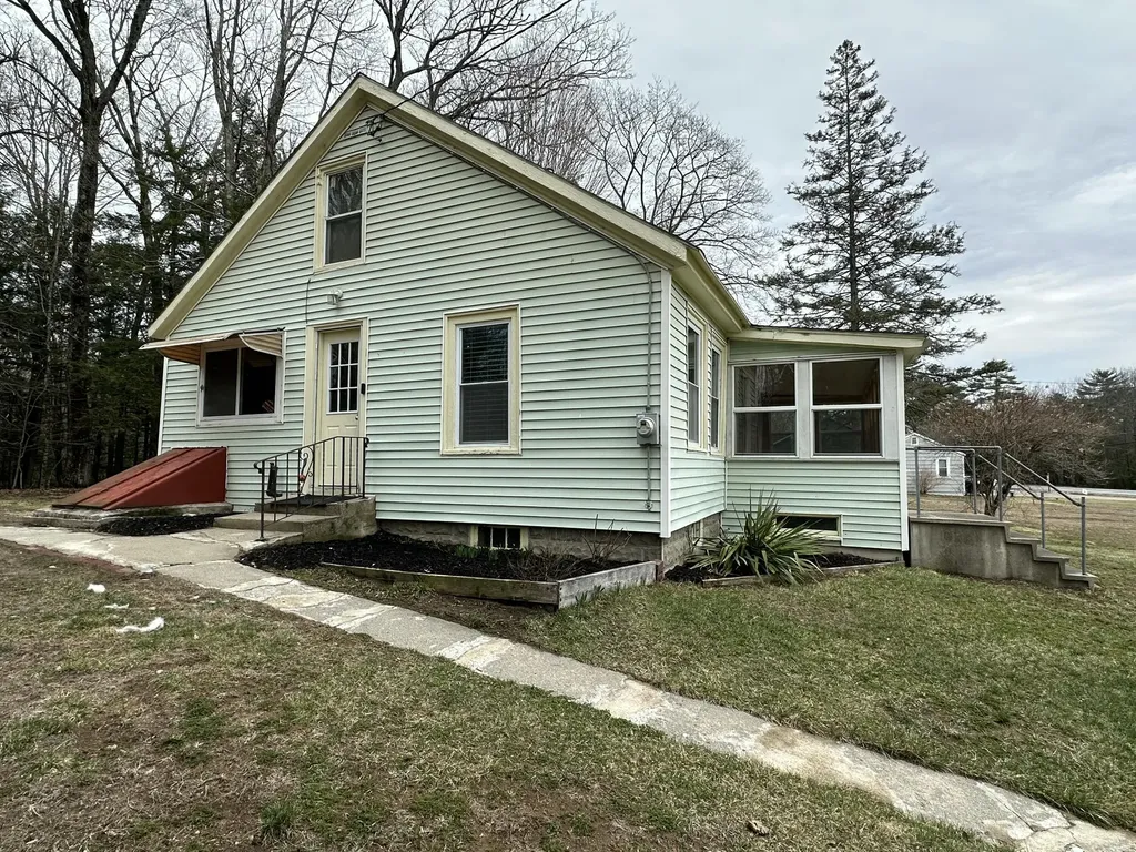 60 Mechanic Falls Road Poland ME 04274