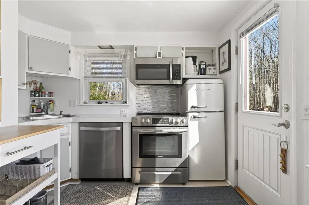 153 Stillwater Avenue Orono ME 04473
