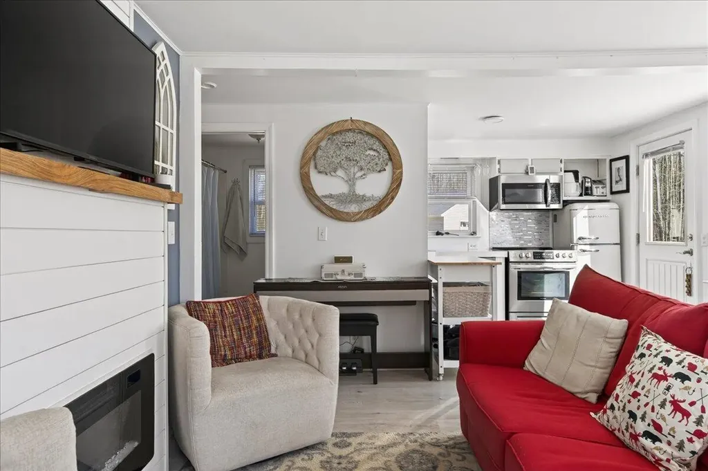 153 Stillwater Avenue Orono ME 04473