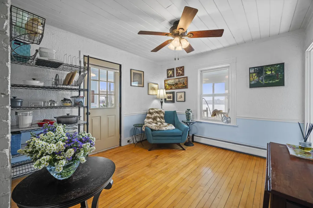 30 Bridge Street Kittery ME 03904