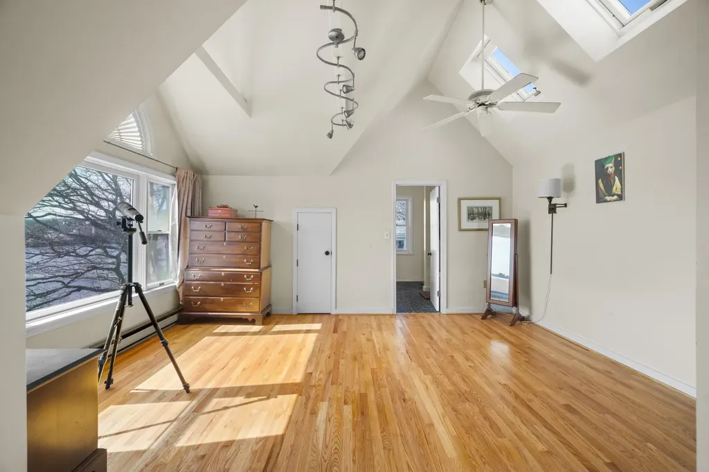30 Bridge Street Kittery ME 03904