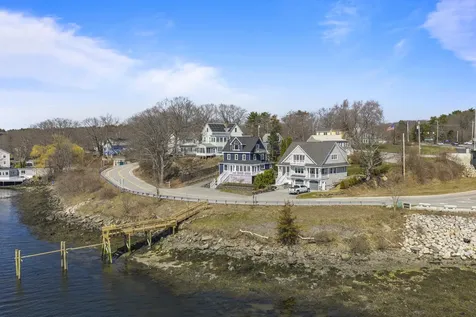 30 Bridge Street Kittery ME 03904