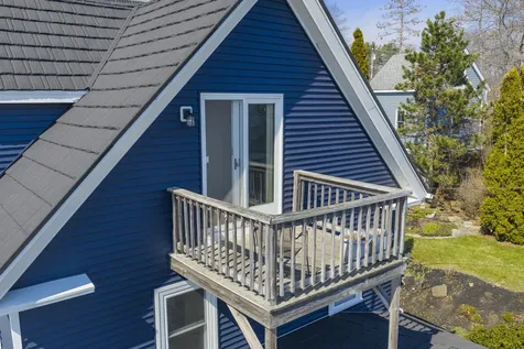 30 Bridge Street Kittery ME 03904