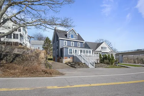 30 Bridge Street Kittery ME 03904