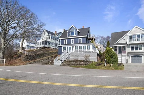 30 Bridge Street Kittery ME 03904