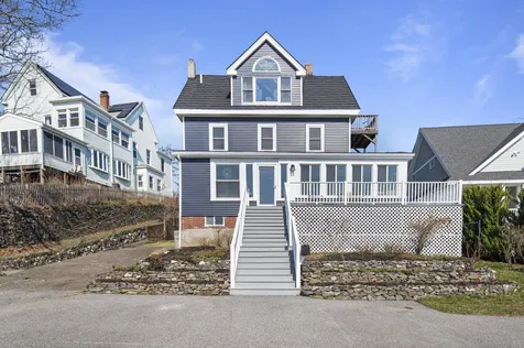 30 Bridge Street Kittery ME 03904