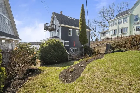 30 Bridge Street Kittery ME 03904