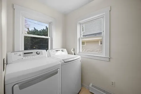 30 Bridge Street Kittery ME 03904