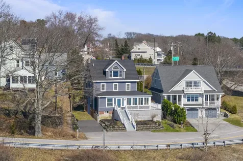 30 Bridge Street Kittery ME 03904