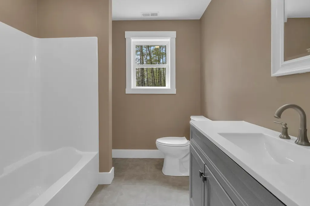 5 Oldham Road Saint Albans ME 04971